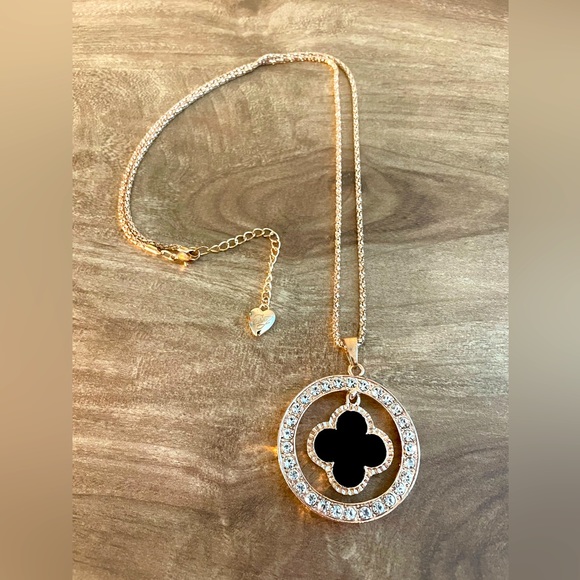 Jewelry - NEW Luxury Diamond Black & Gold Pendant Necklace
